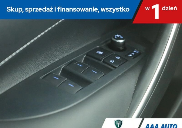 Toyota Corolla cena 89000 przebieg: 125382, rok produkcji 2019 z Sokołów Małopolski małe 211